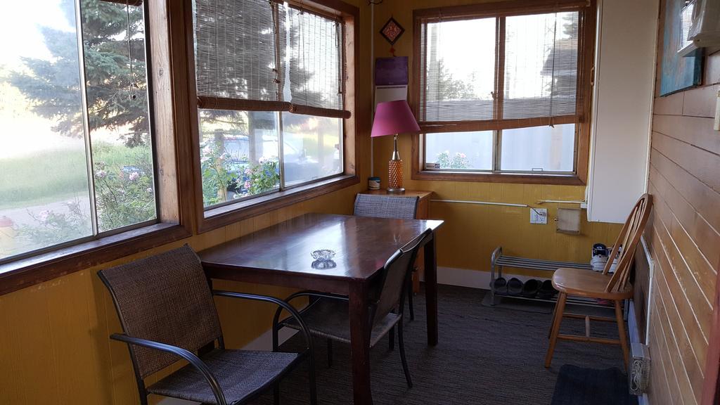 Nisku Guest House Exterior foto